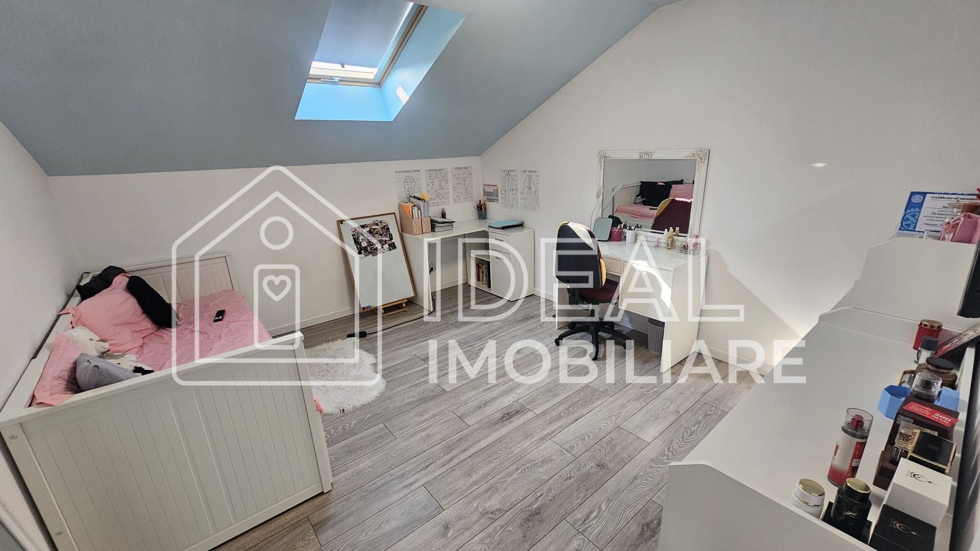Casă individuală cu 4 camere, complet mobilata, in Cartierul Tineretului - Poză 18