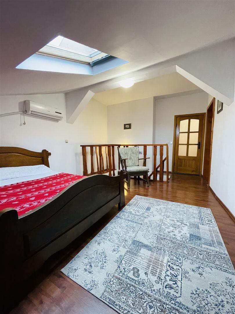 Casa Ultracentral 3 camere Oradea - Poză 1