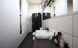 Vilă cu design și dotări deosebite de vânzare - Poză 9