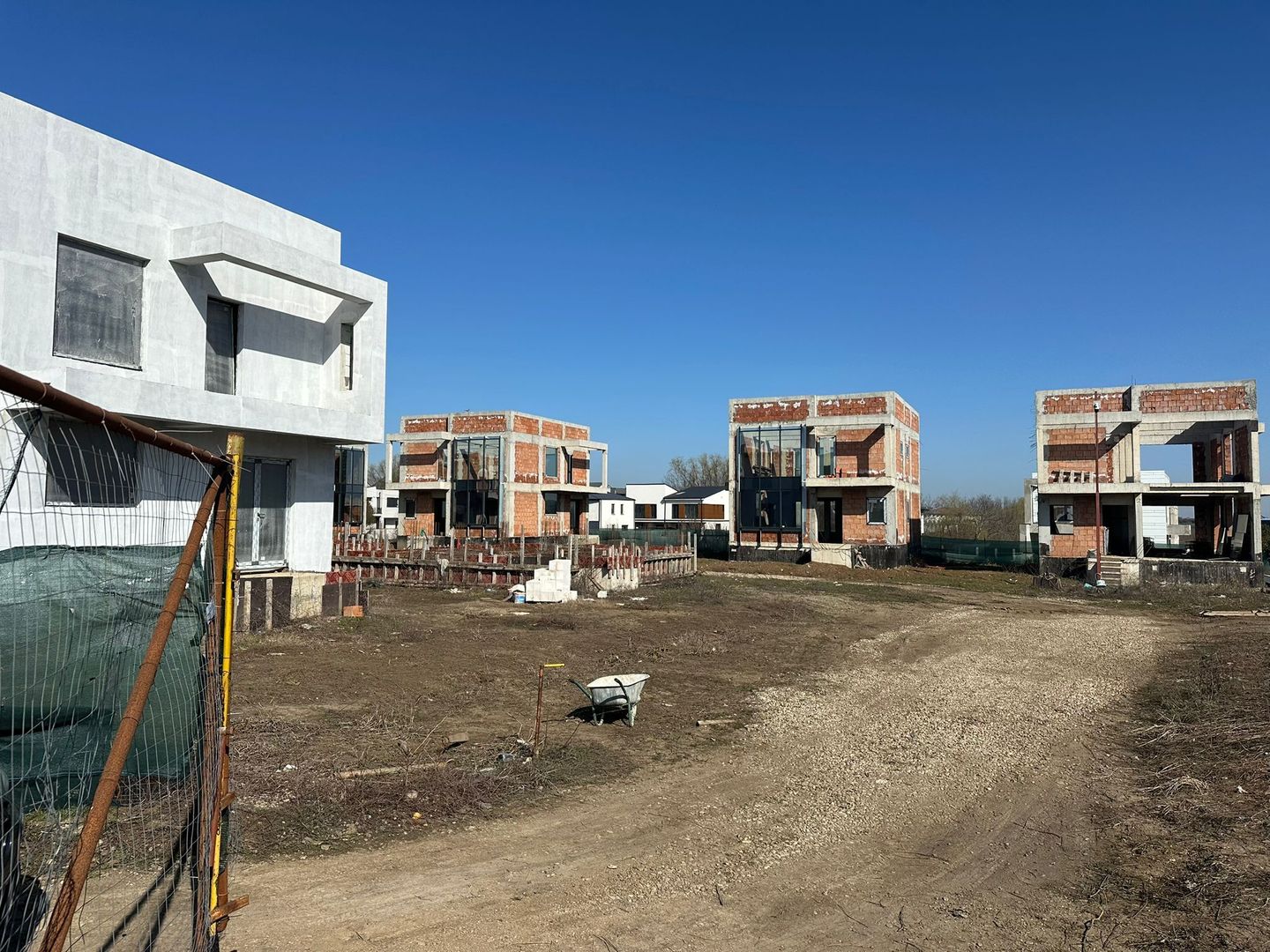 Proiect rezidențial 18 vile Tunari (stadiu avansat) - Poză 15