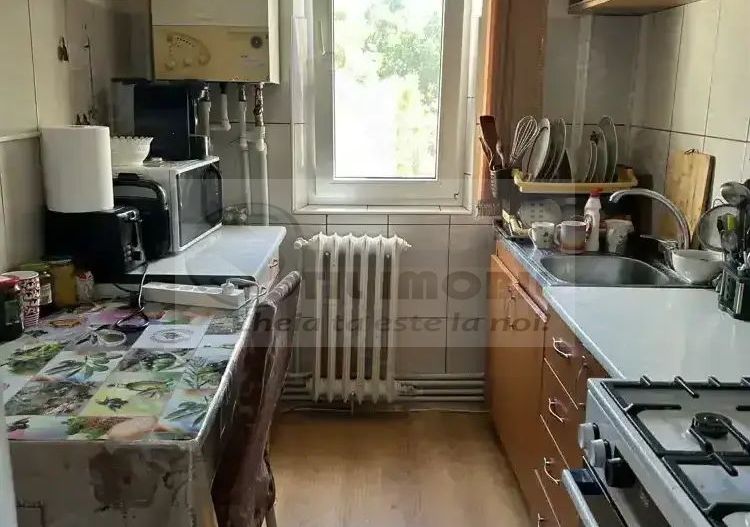 Ap cu 3 camere în Păcurari,izolat+geam la baie 108.000 euro negociabil - Poză 10