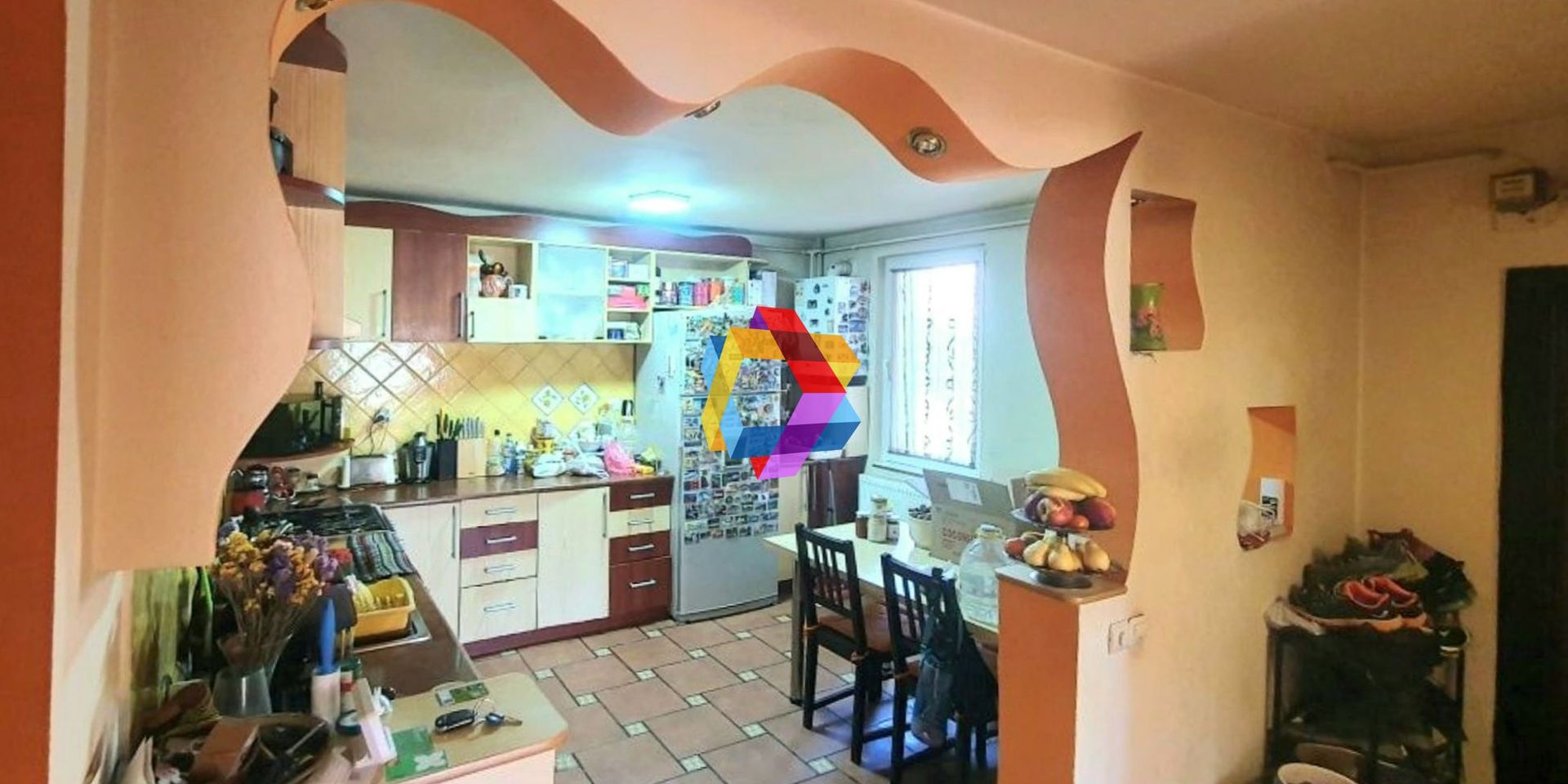 Apartament cu patru camere, zona Tractorul 90 mp - Poză 2