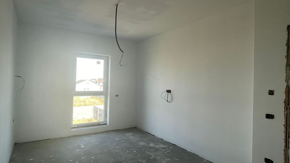 Duplex despartit prin camera tehnica- 5 camere- Mosnita Noua - Poză 9