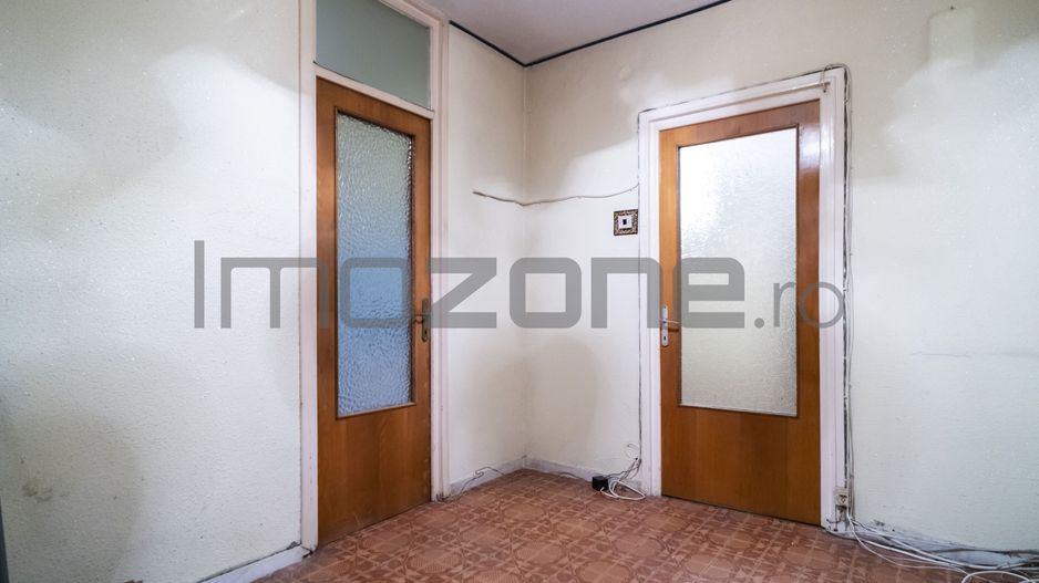 1 Mai nr. 29, 3 camere, 4/10, bloc stradal, c-tie 1980, bucatarie mare, 2 bai - Poză 7