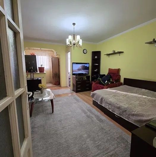 Apartament cu o cameră de vânzare în Craiova - Poză 1