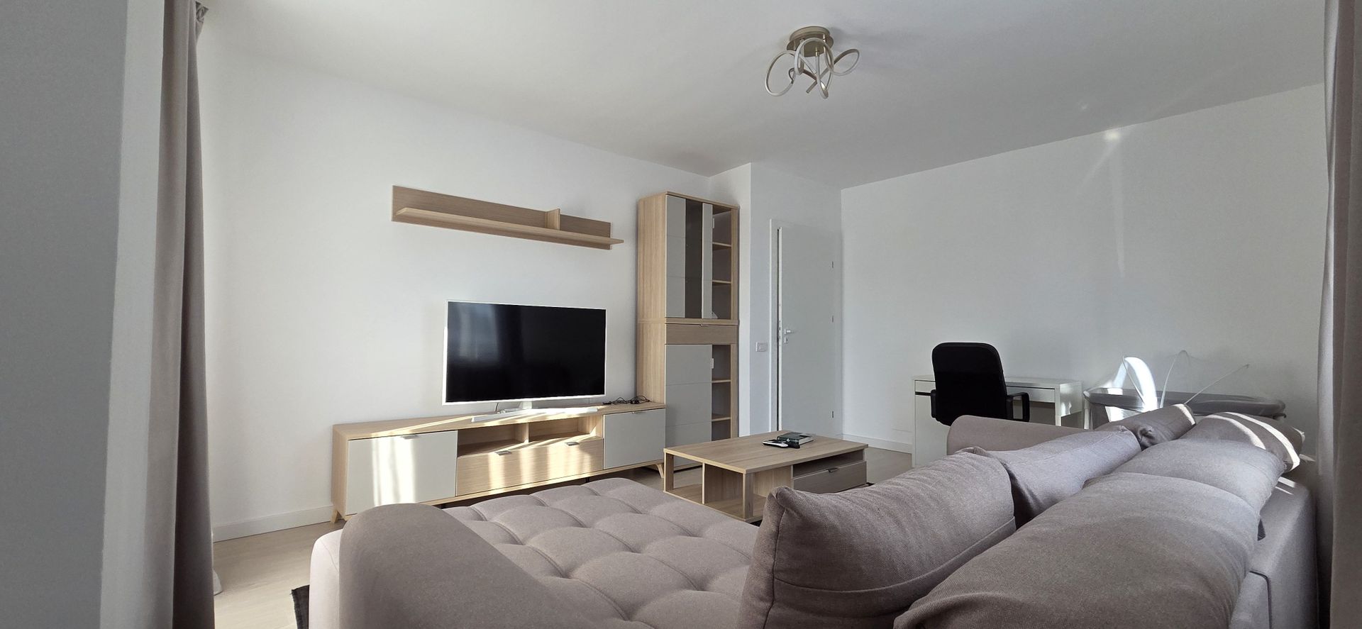 Apartament 2 camere si loc de parcare subteran - Poză 2