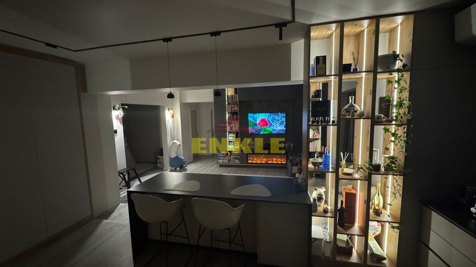 De vânzare – Apartament 4 camere, 102 mp, zona Bazar - Poză 12