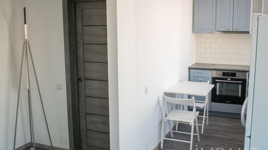 Apartament modern cu 2 camere, etaj intermediar, zona Semicentrala! - Poză 3
