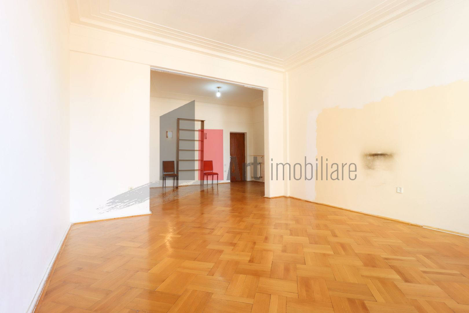 Apartamentul "DEKORA", bloc Art Deco, interior compartimentat de exceptie - Poză 5