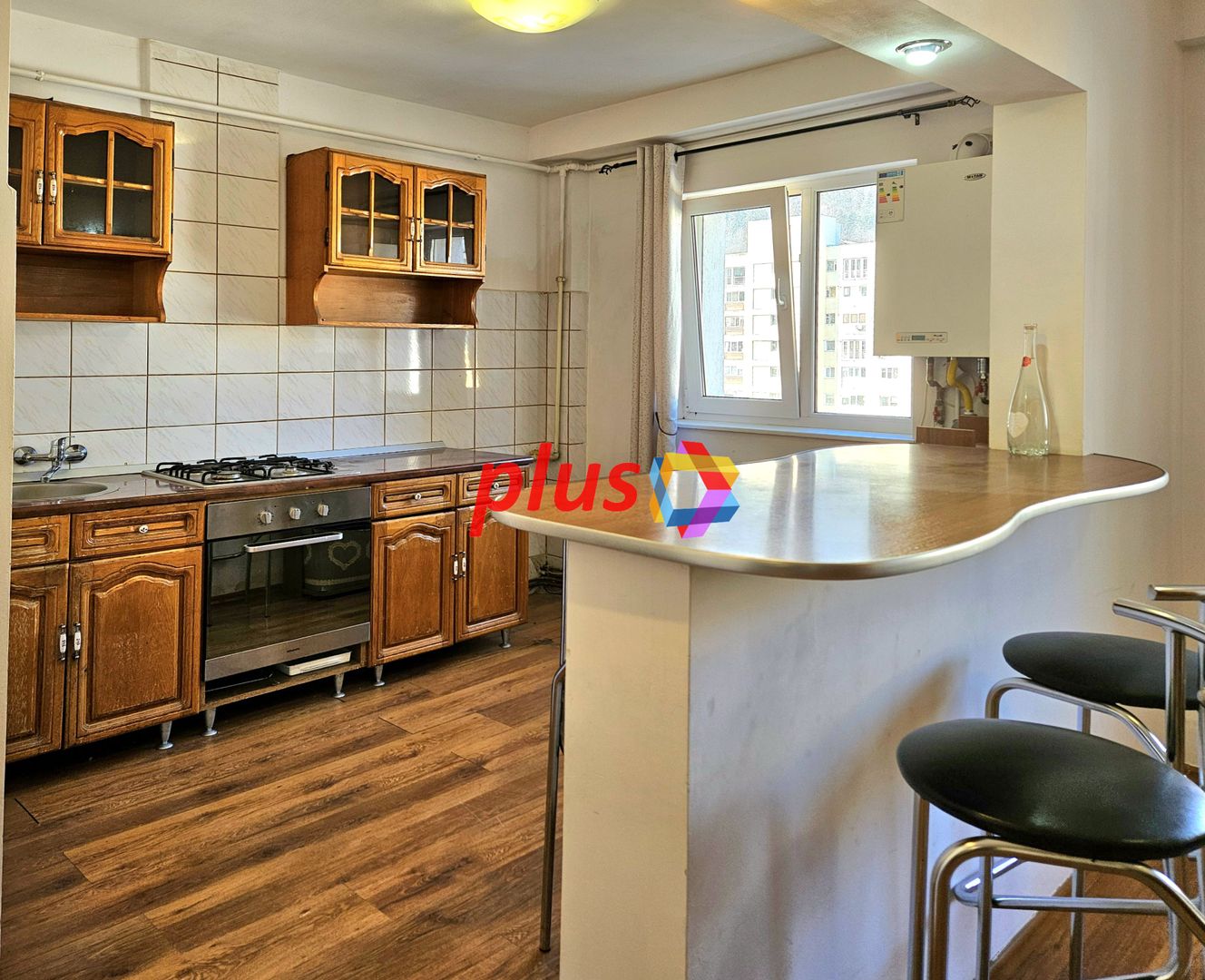 Apartament cu trei camere, zona Racadau 70 mp - Poză 6