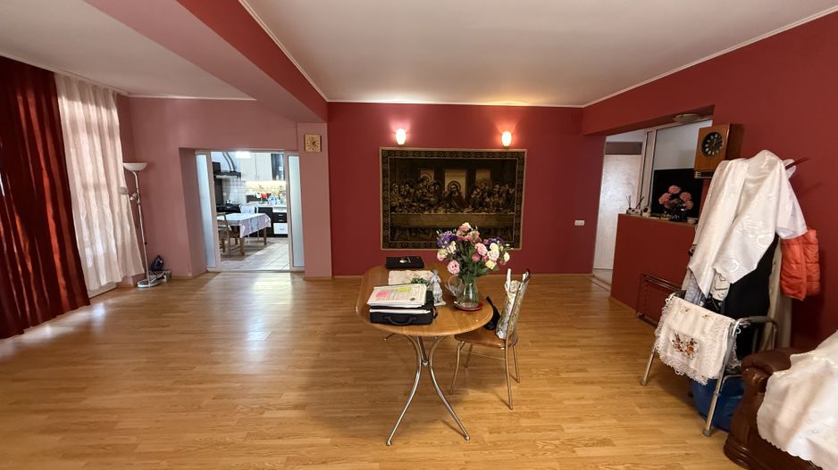 Vila P+1 cu terasă 255 mp + garaj 22,5 mp si teren 417 mp-Berceni ! - Poză 5