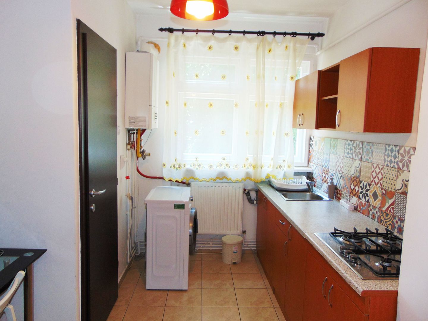 Garsoniera spatioasamobilata modern-Judetean - Poză 4