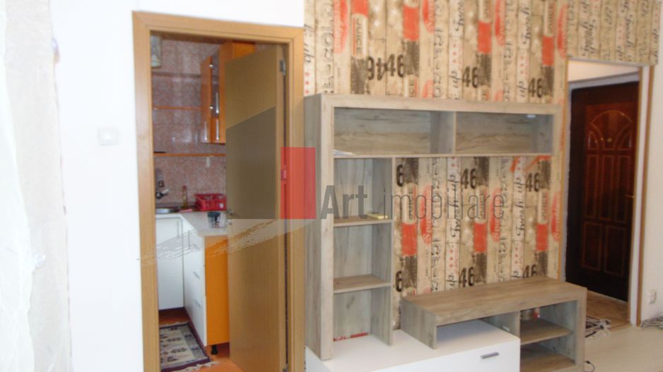 Apartament cu o camera, garsoniera Titan metrou - Poză 3