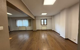 Apartament UNIC pe Calea Calarasilor - Poză 1