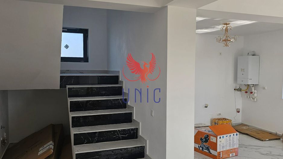 Vila 5 camere, zona rezidentiala . - Poză 6