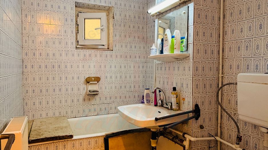 Apartament 3 camere dec. ,Galati, la PS-uri, Casa Roșie etaj 2, 68 mp. - Poză 5