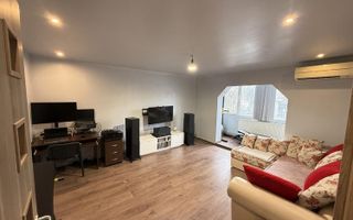 Aradului 3 camere decomandat, 2 bai, etaj 1 - Poză 1