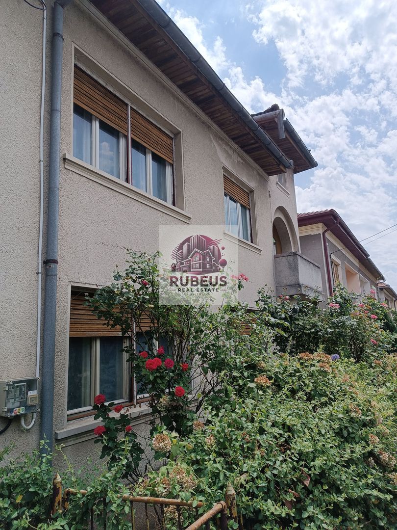 Casă solidă în Orșova, S+P+E, 220 mp, teren 284 mp - Poză 2