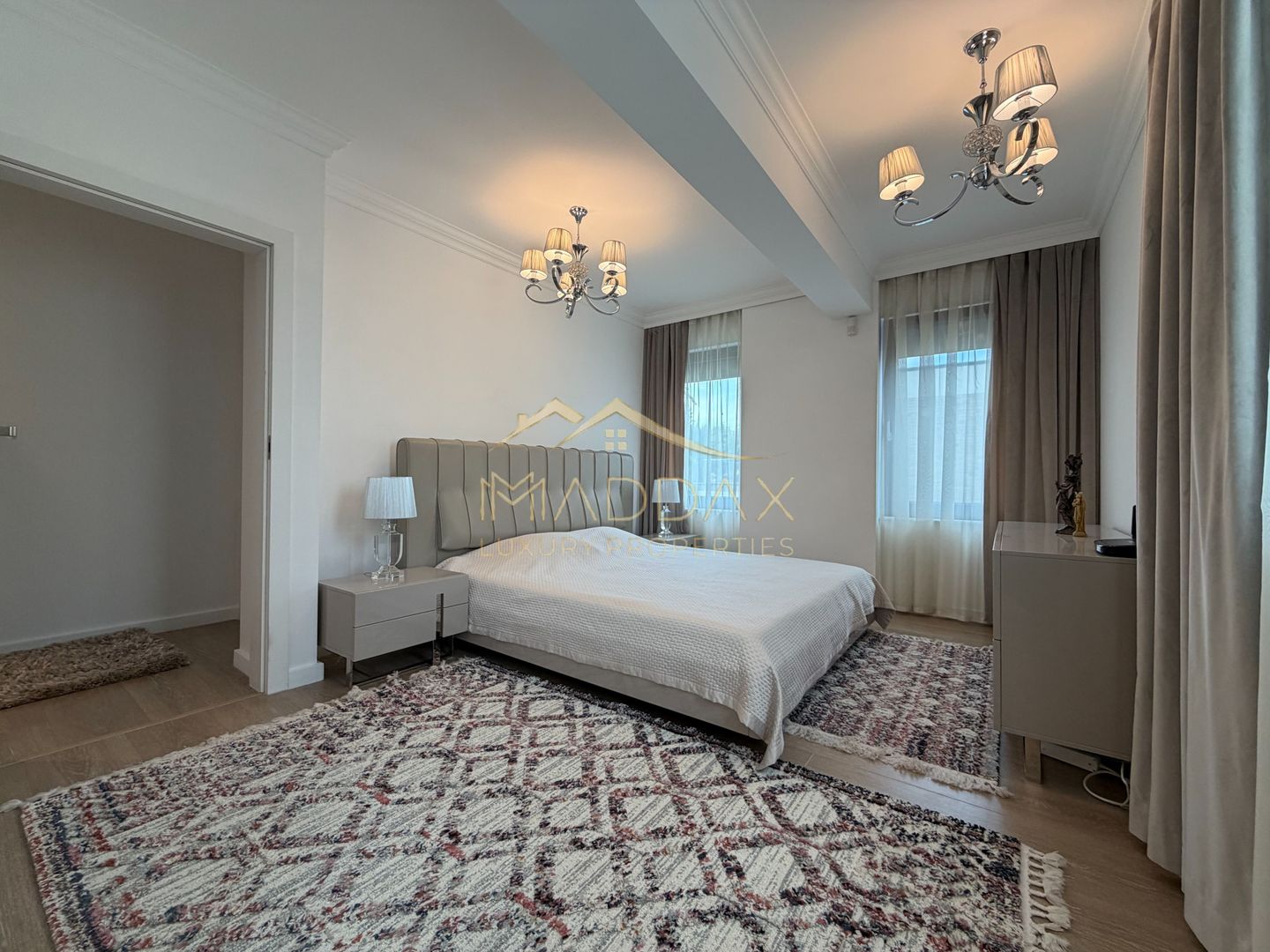 Apartament de tip Duplex 6 camere *250mp* + 2 Garaje // Herastrau - Poză 55
