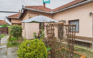 Casă renovată în localitatea Comănești, Arad - Poză 21