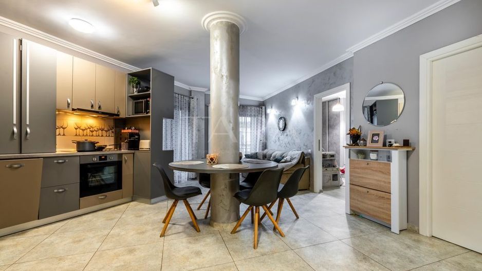 Apartament modern cu 3 camere - Poză 1