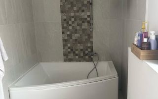 Casa cu 5 camere si garaj - la 100 ml distanta de lacul Grivita - Poză 10