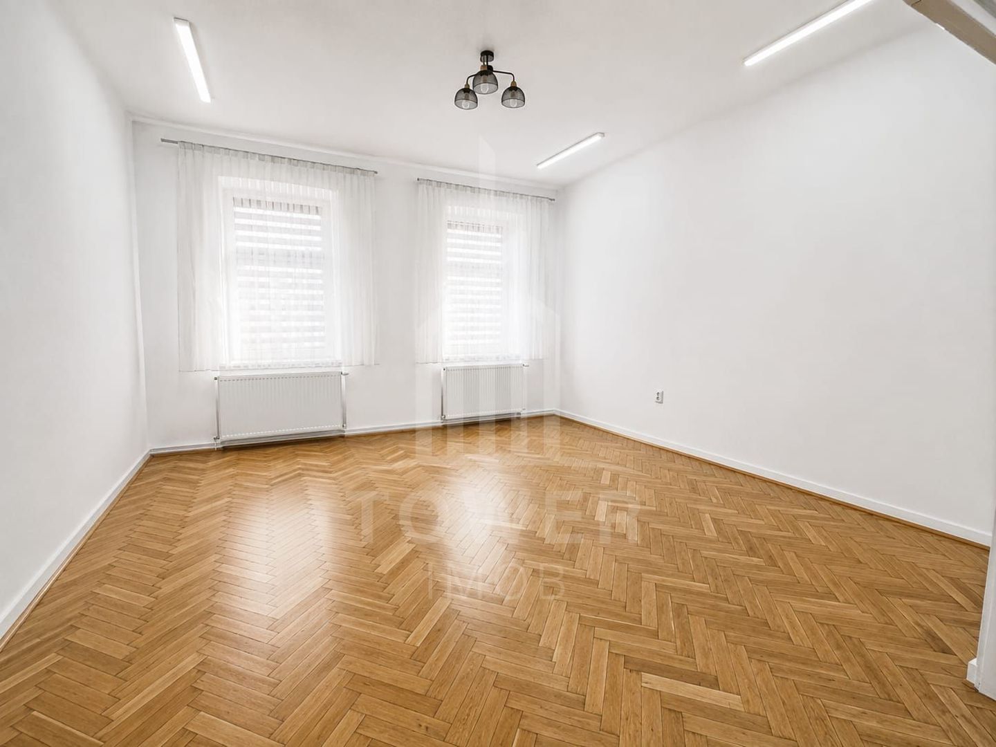 CASĂ DE ÎNCHIRIAT ULTRACENTRAL - Poză 5