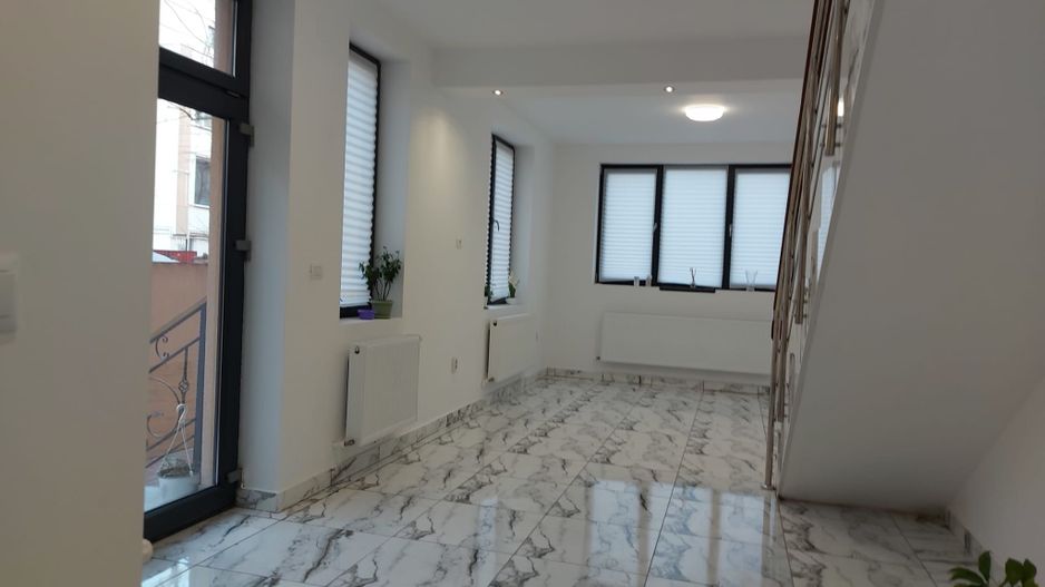 Casa de inchirat Blv Decebal Piata Alba Iulia Mall Vitan construcţie 2023 - Poză 12