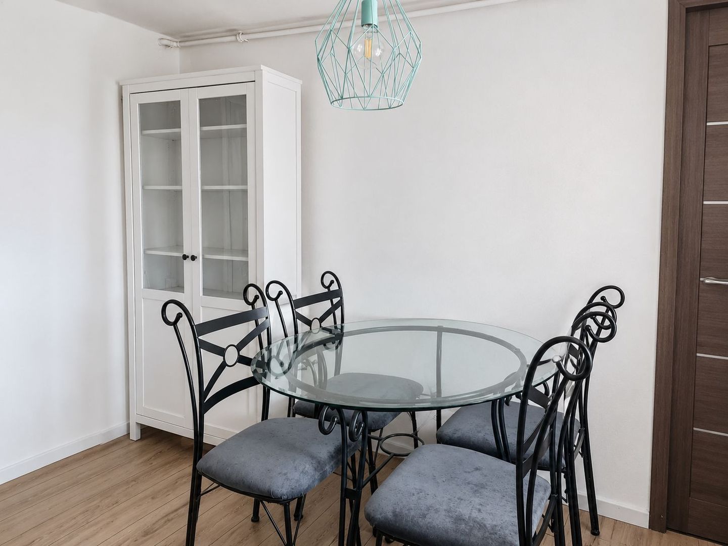 Comision 0, Apartament 3 Camere, Renovat, Etaj 4 din 5, Zona Bucovinei - Poză 6
