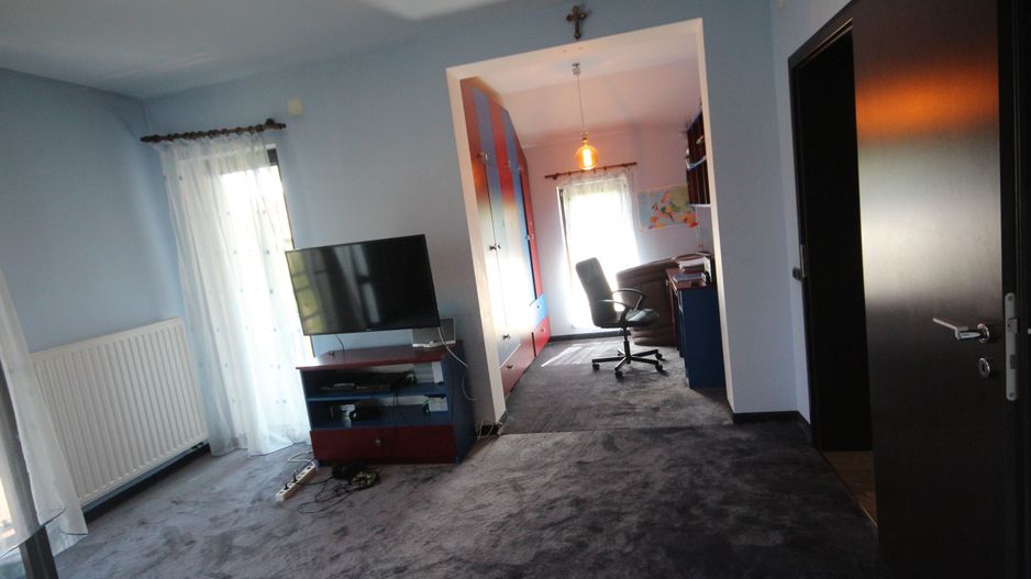 Ideala pentru o familie - Poză 8