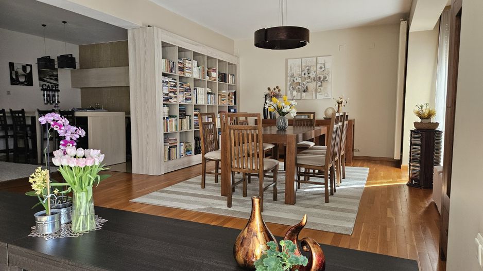 Braytim | Casă  | 273 mp utili | Garaj dublu | 300 mp teren - Poză 2