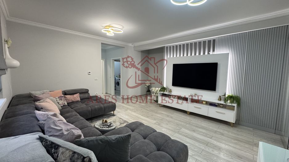 Casa in stil mediteranean, ultrafinisată 5 camere, 3 bai + curte. - Poză 2