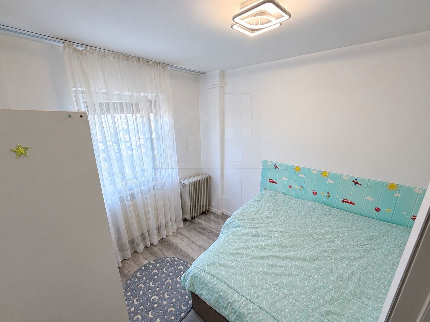 2 camere - 1 Mai Sara - 47mp - renovat - mobilat - 1984 -bilateral - Poză 2