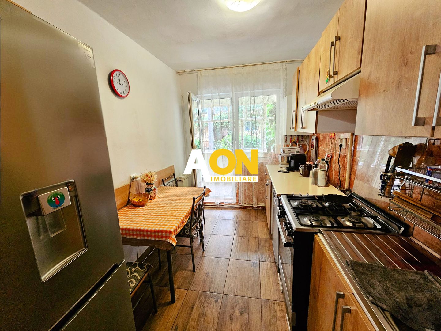 Apartament 4 camere, 2 balcoane, 2 bai, 79 mp utili, zona Closca - Poză 3