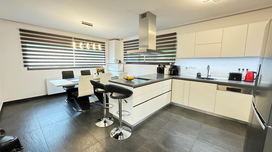 Vila in distinctia Premium! Arhitectura deosebita, locatie serena - Poză 2