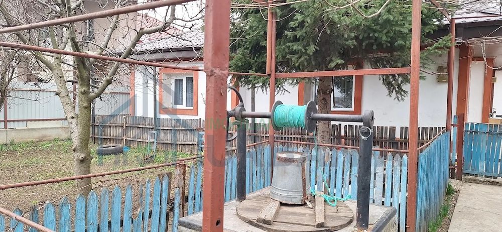 Casă de vânzare - Poză 4