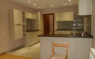 Casa de inchiriat pe 3 niveluri, cartier Grigorescu! - Poză 4