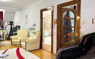 Casa singura in curte ultracentral in Oradea - Poză 15