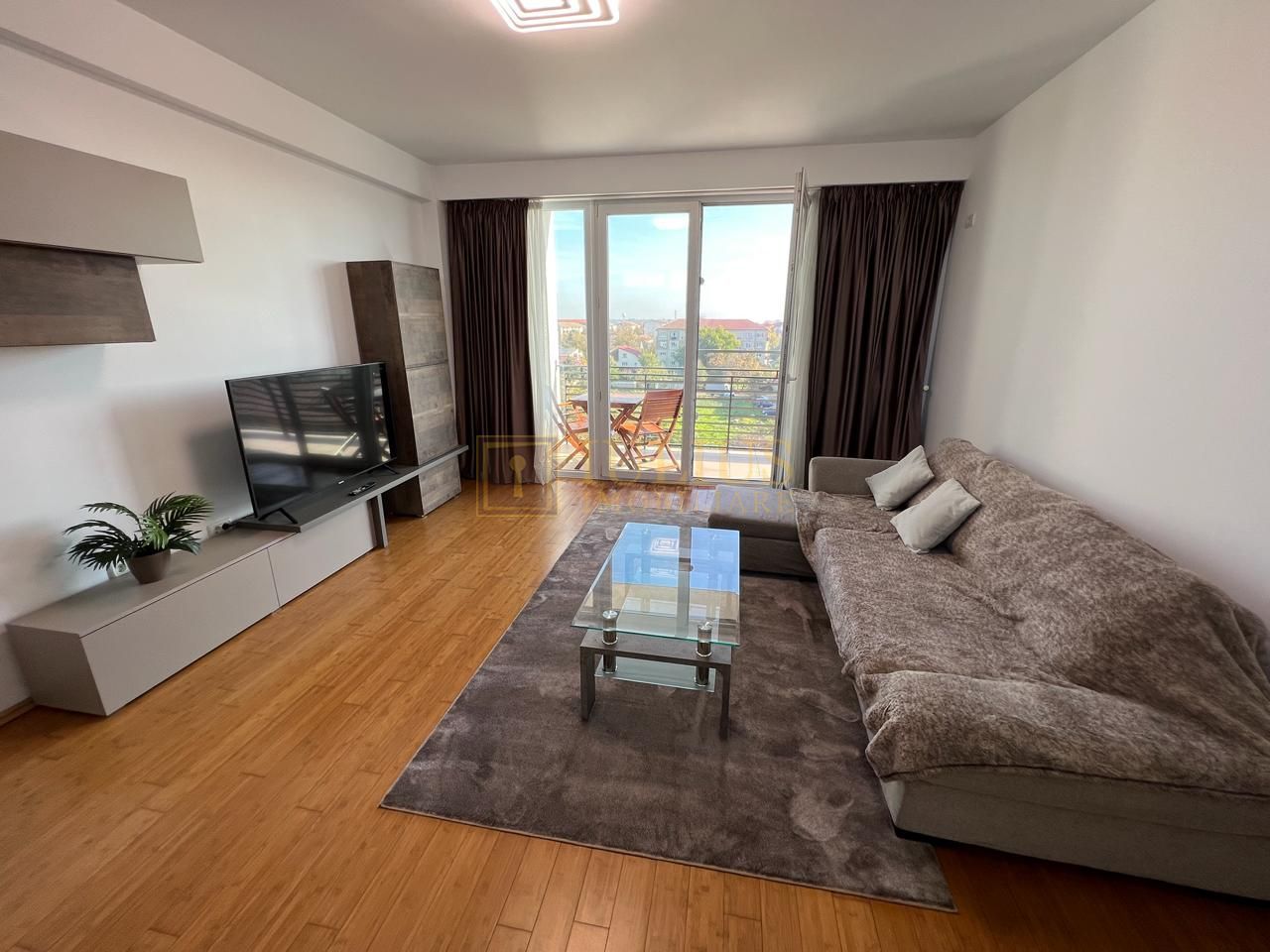 2 camere,  Zona Lipovei, apartament modern, loc de parcare, disponibil imediat - Poză 2