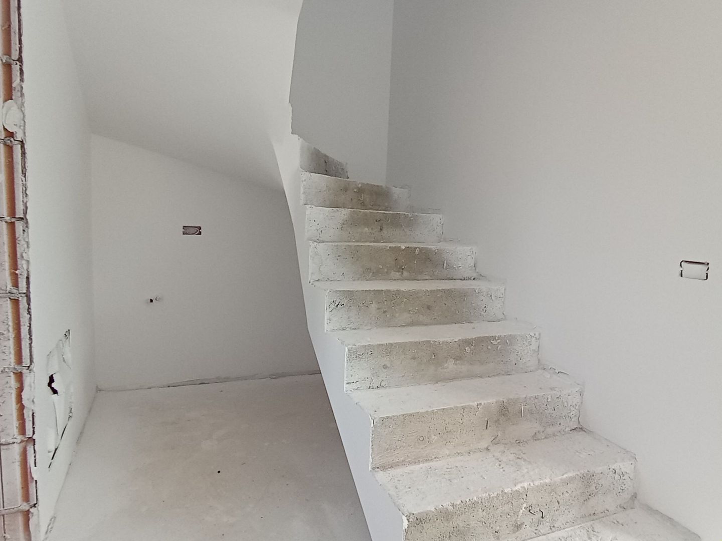 Sanandrei, Duplex pe Etaj, Drum Asflatat, Bucatarie Separata - Poză 14