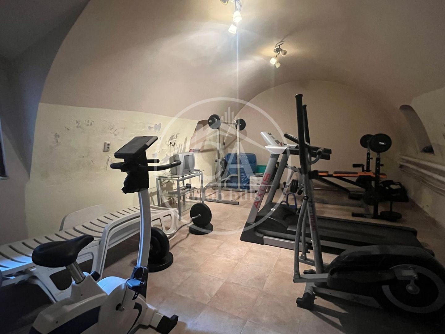 Casă de închiriat cu 3 camere in zona Centrală, Oradea - Poză 14