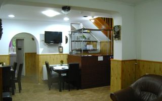 Pensiune de vanzare P+E Busteni - central - Poză 5