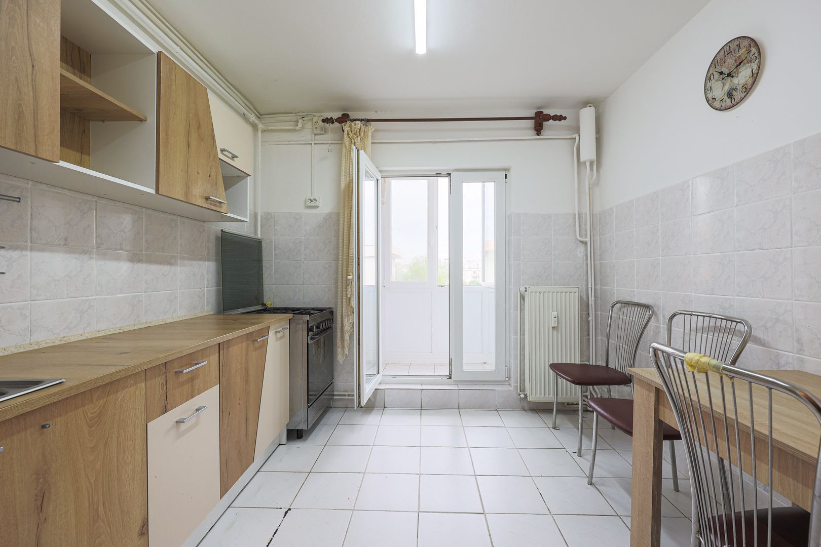 VANDUT! Apartament 2 camere decomandat – Zona 300 - COMISION 0% - Poză 2