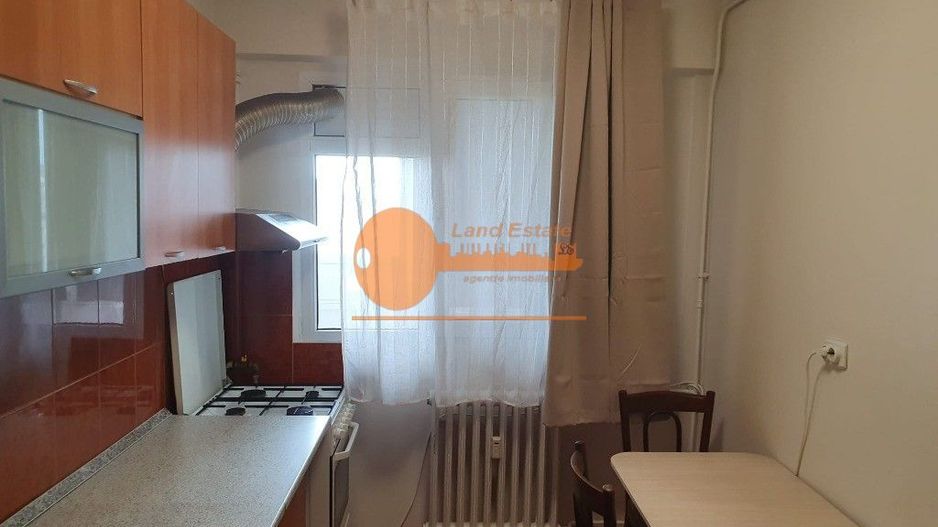 2 camere la 600m de Metrou Titan - Poză 4