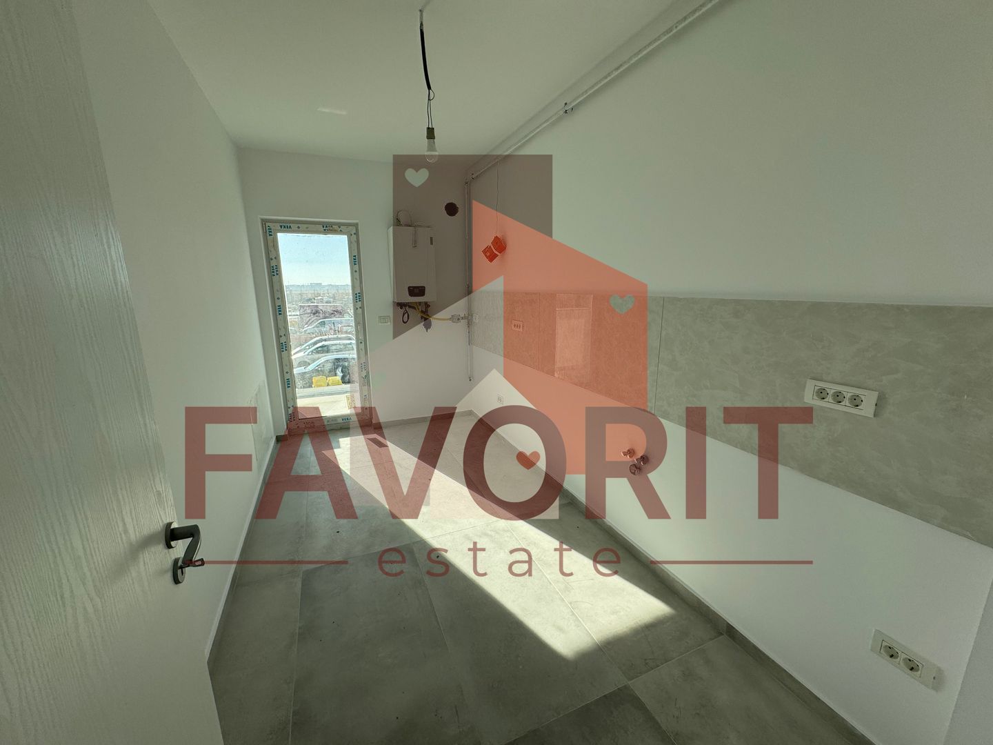 Gradina proprie. Spatios. Decomandat. Finisaje la alegere - Poză 2