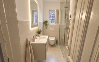 Apartament situat la et 2 într-o clădire interbelică - Poză 2