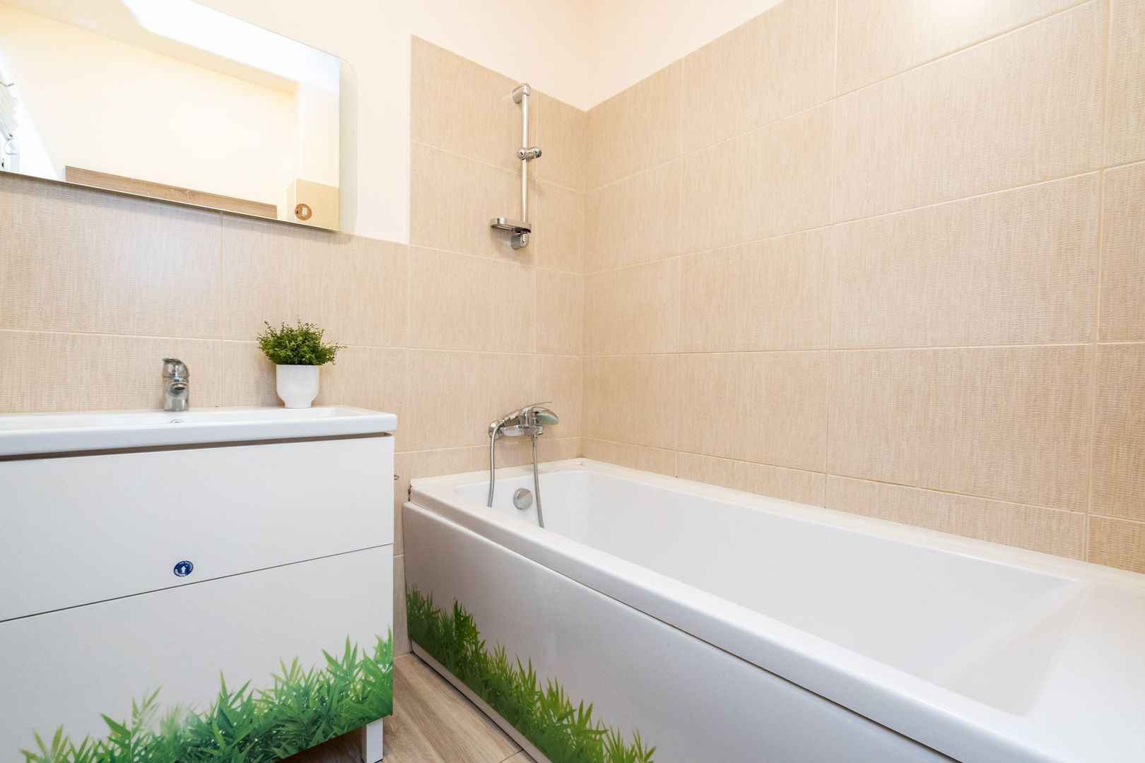 COMISION 0% - Apartament 4 camere 93mp in complex inchis, langa parc si metrou - Poză 9