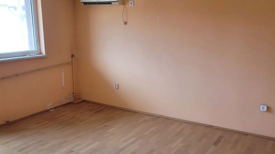 Vilă spațioasă S+P+1E+M | Chitila | Str. 8 Martie - Poză 7