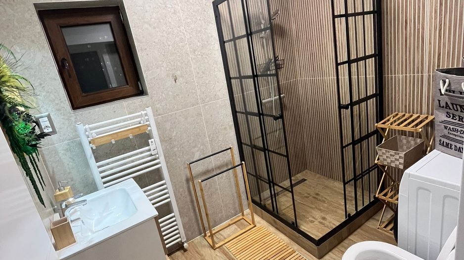 Apartament 1 camera 35 mp tip studio, Central Palas 450euro - Poză 6