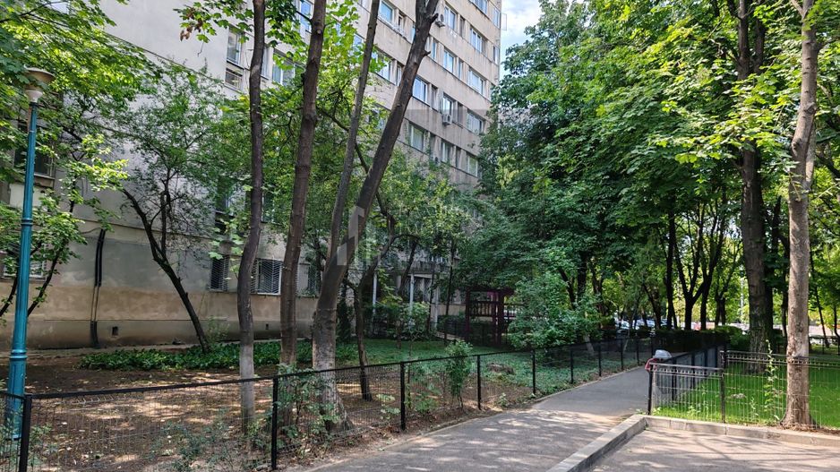 Apartament 3 camere, bloc 4 etaje, Berceni/str Dorohoi, curat - Poză 11